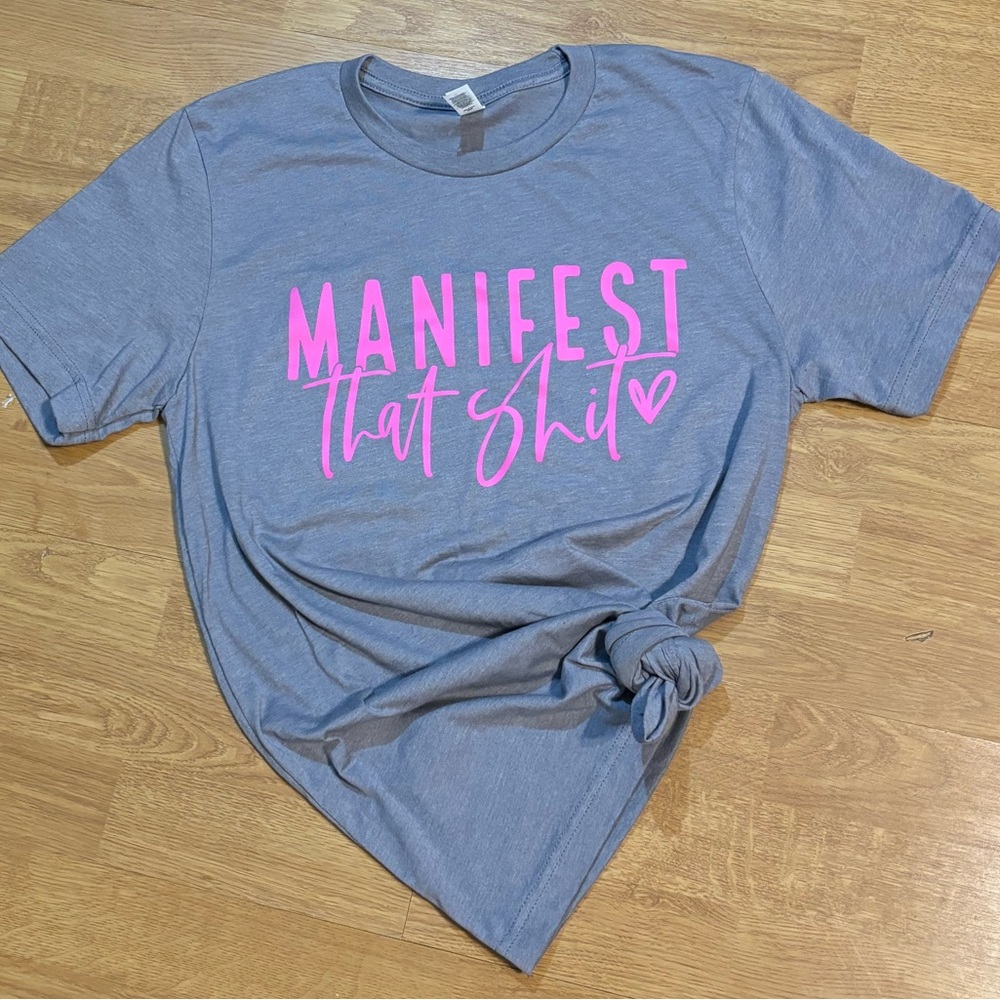 Manifest Graphic T Shirt Medium Gray and Pink
